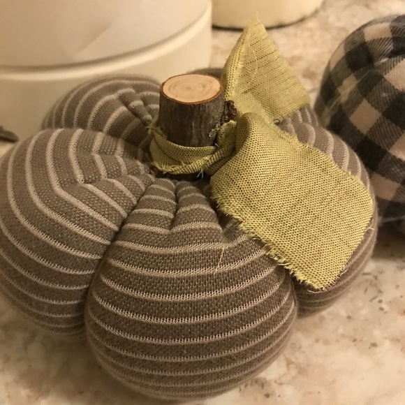 Mini fabric pumpkins - Picture 3 of 3